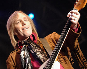 A picture of Petty playing his guitar in March 2007. 