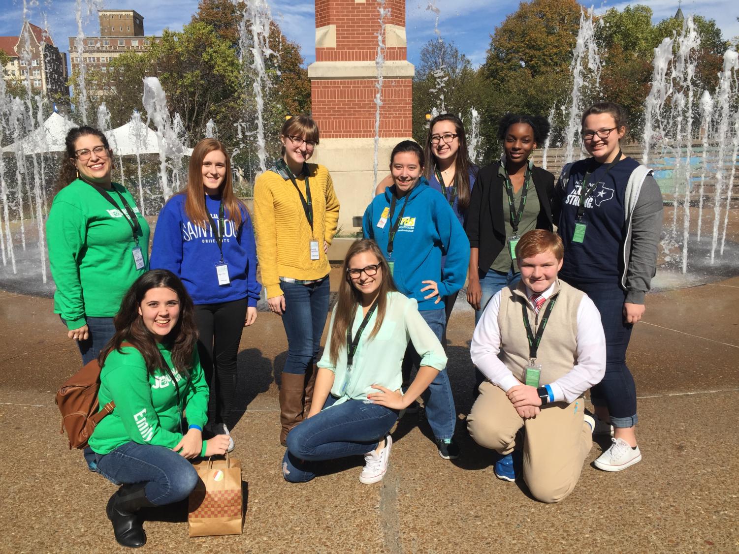 Members of the 2017-18 yearbook staff, as well as members of Intro to Journalism, pose at the JournalismSTL conference, held at St. Louis University.